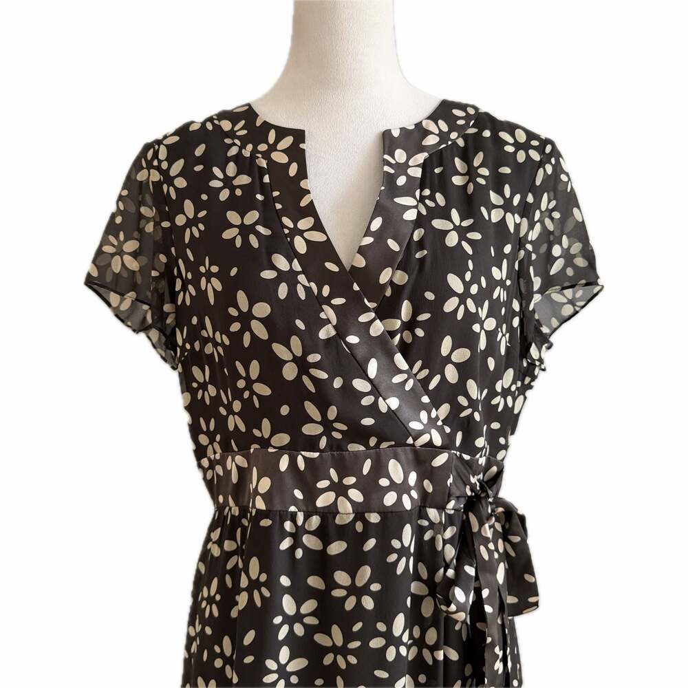 Talbots Petites Pure Silk Black and Cream Floral Print Faux Wrap Midi Dress - Picture 4 of 11